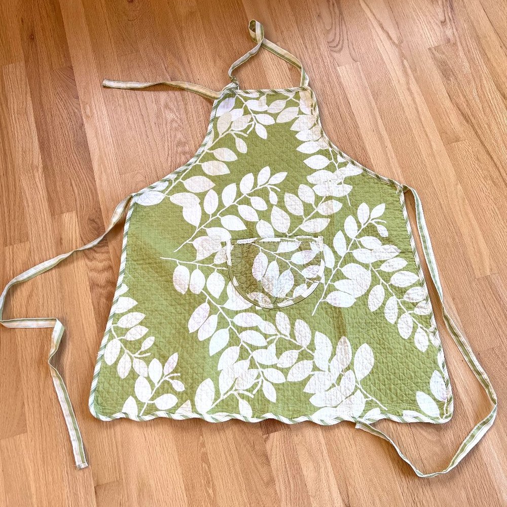 Quilted Spring Leaf Design Apron